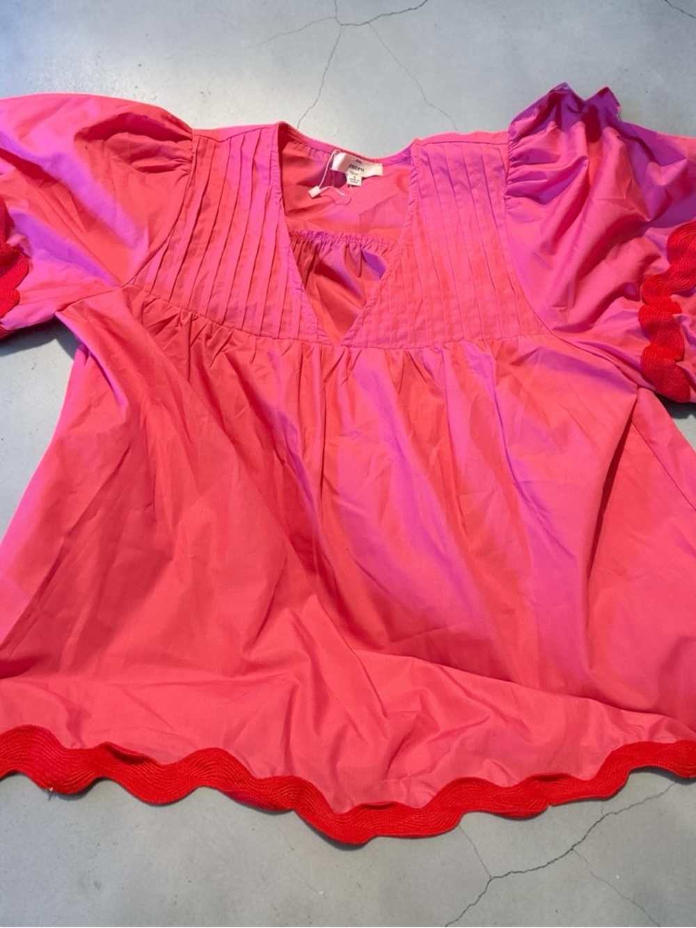 Entro (boutique brand) size small pink with red ric rac detailing - Picture 3 of 5